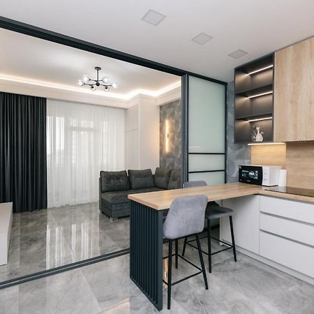 Luxury Apartment Chişinau Exteriör bild
