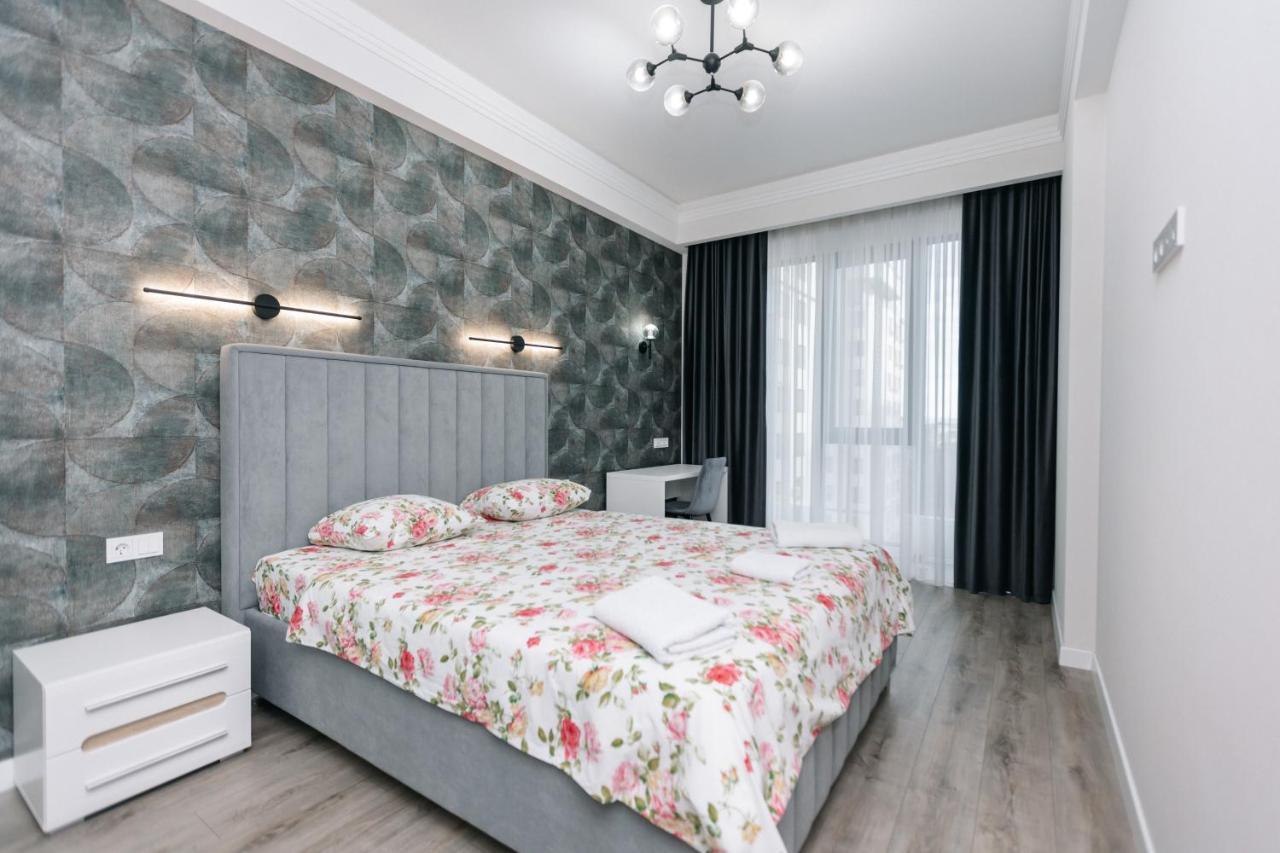Luxury Apartment Chişinau Exteriör bild