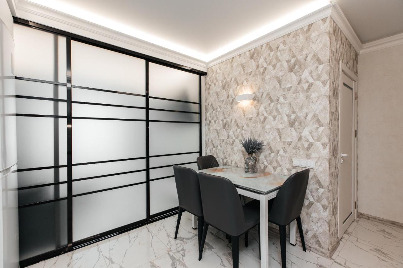 Luxury Apartment Chişinau Exteriör bild