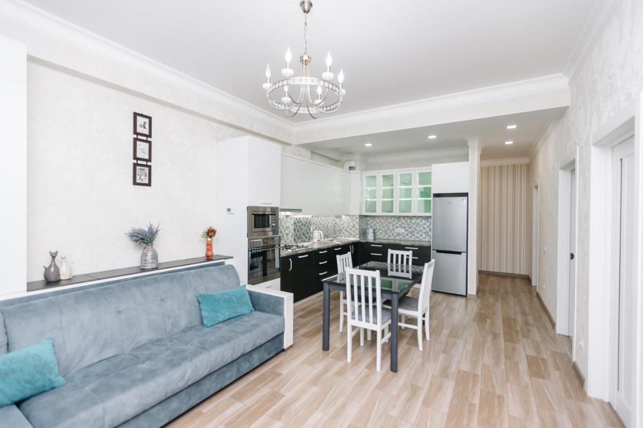 Luxury Apartment Chişinau Exteriör bild