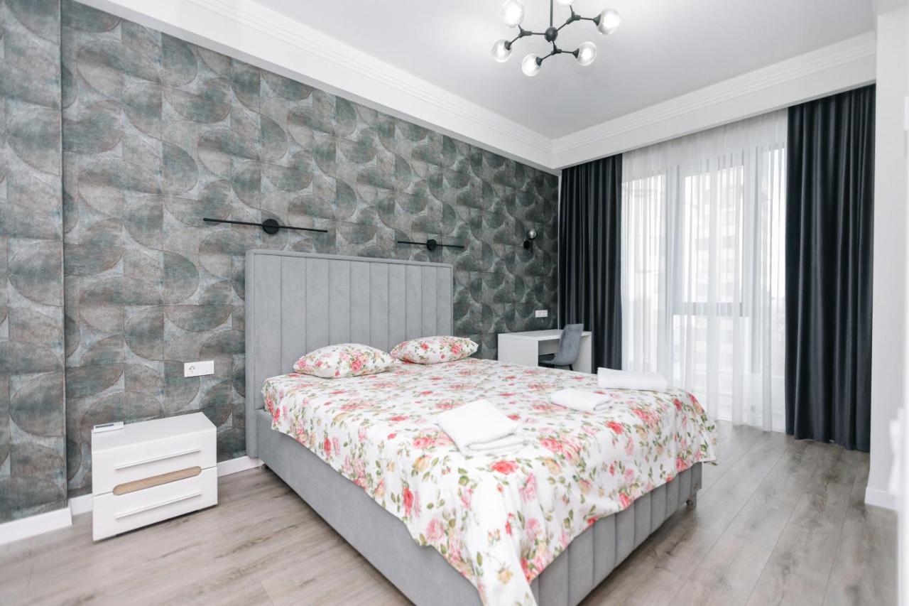 Luxury Apartment Chişinau Exteriör bild