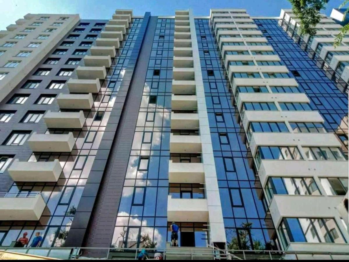 Luxury Apartment Chişinau Exteriör bild