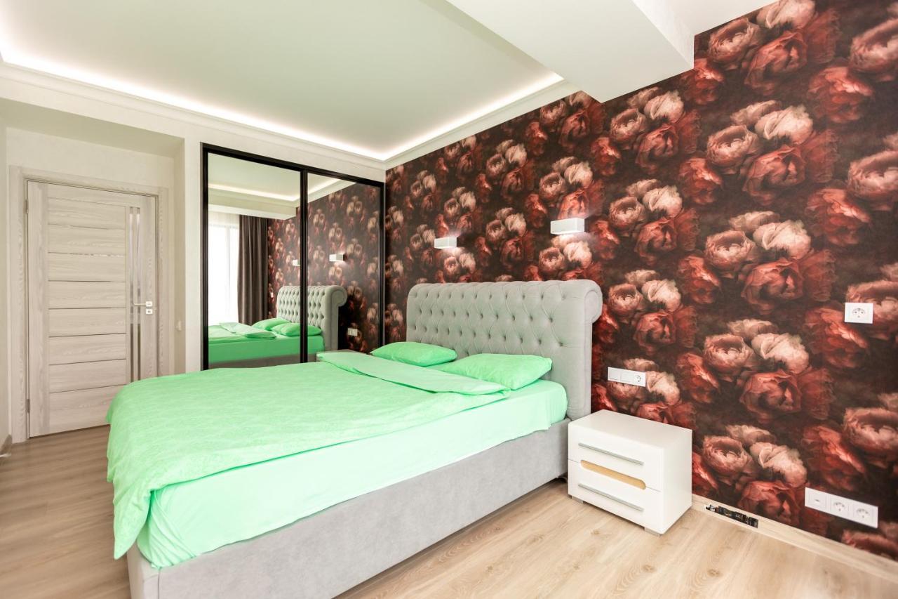 Luxury Apartment Chişinau Exteriör bild
