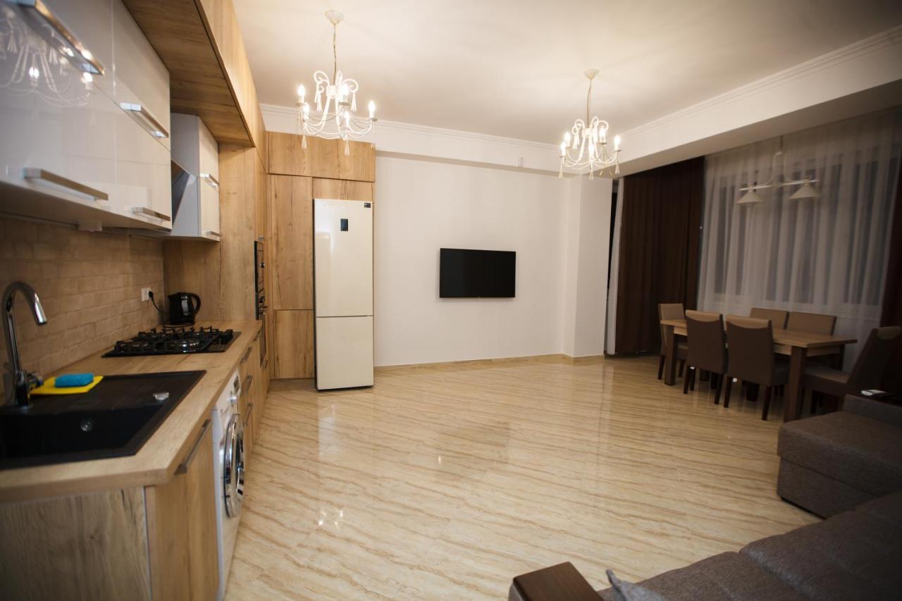 Luxury Apartment Chişinau Exteriör bild