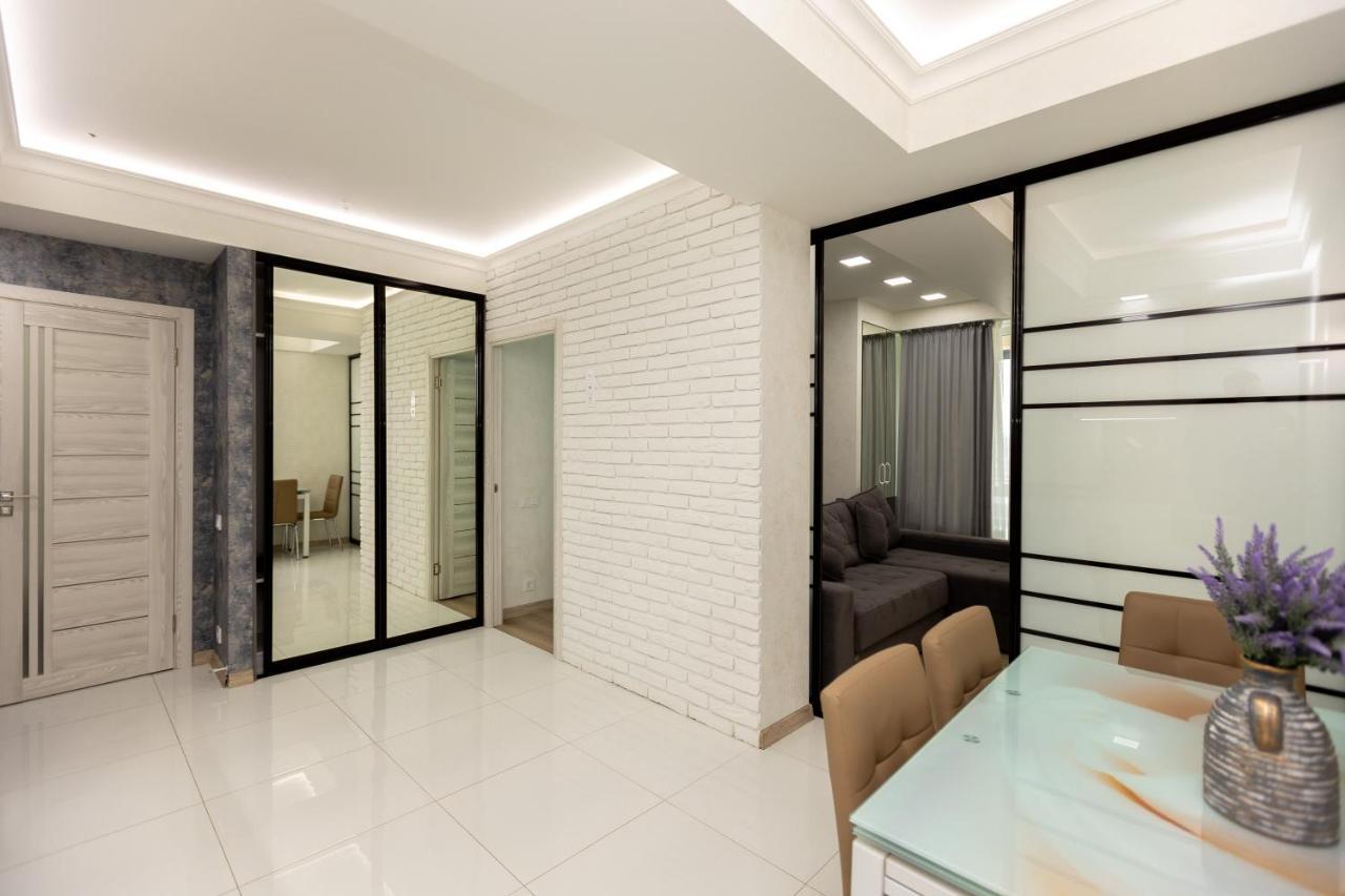 Luxury Apartment Chişinau Exteriör bild