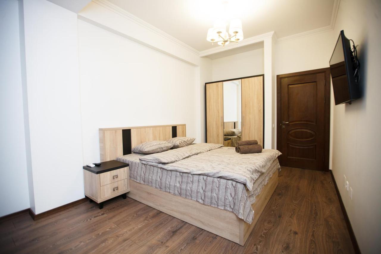 Luxury Apartment Chişinau Exteriör bild