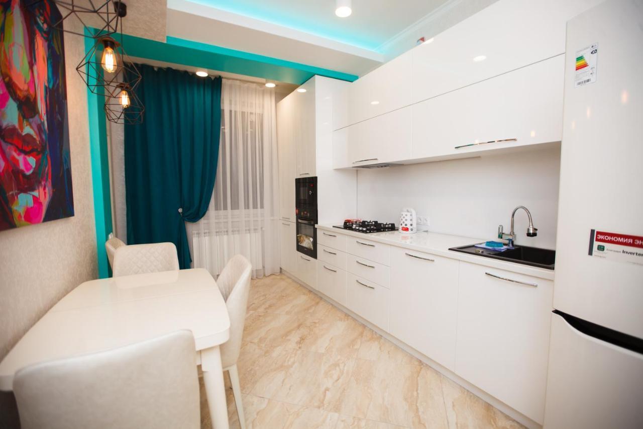 Luxury Apartment Chişinau Exteriör bild