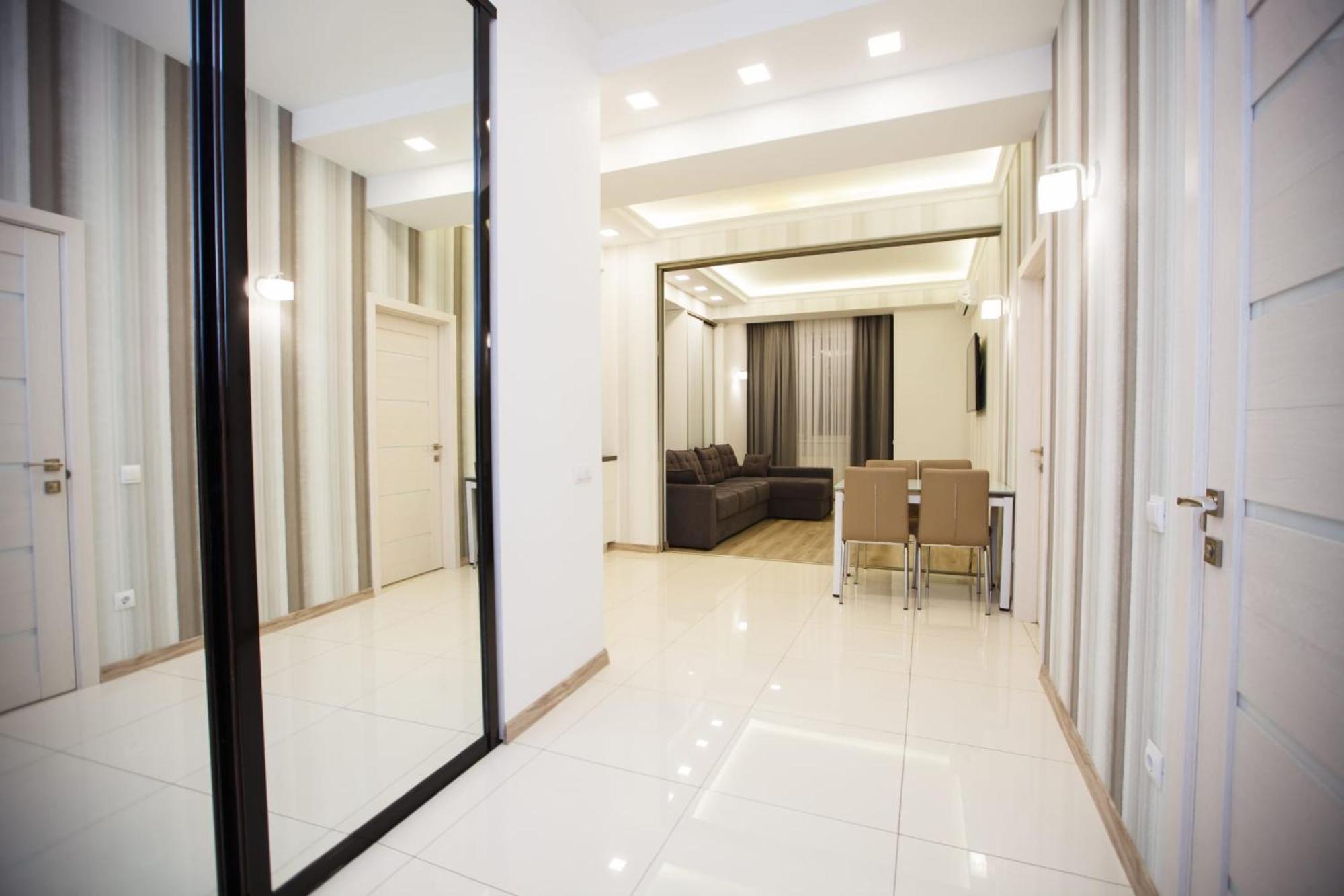 Luxury Apartment Chişinau Exteriör bild